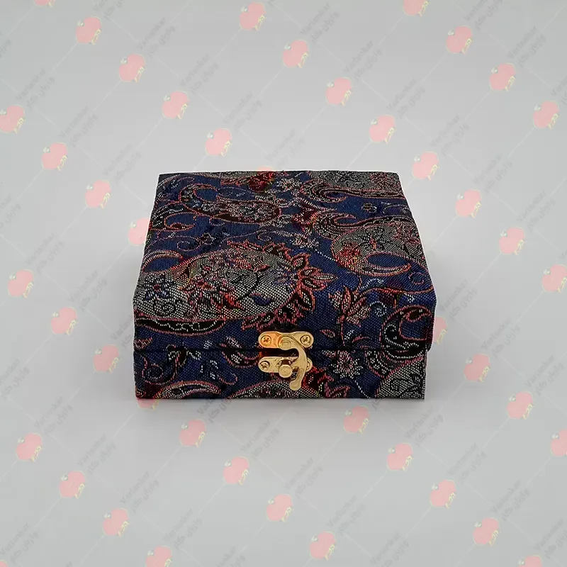 بسته بندی جعبه هدیه زعفران کد04