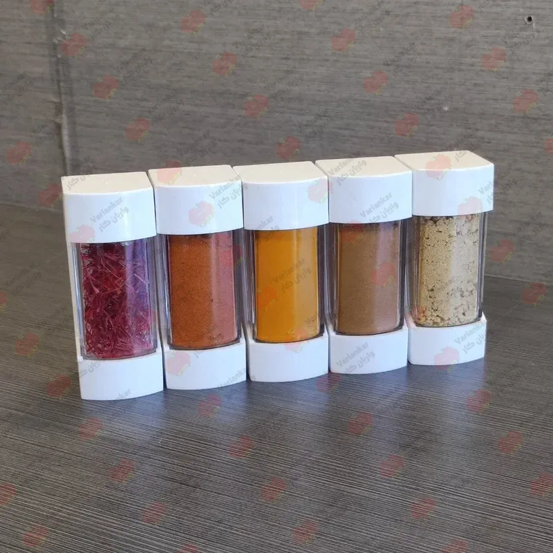 بسته بندی ادویه در طروف کریستال با کاور لاکی کد 12