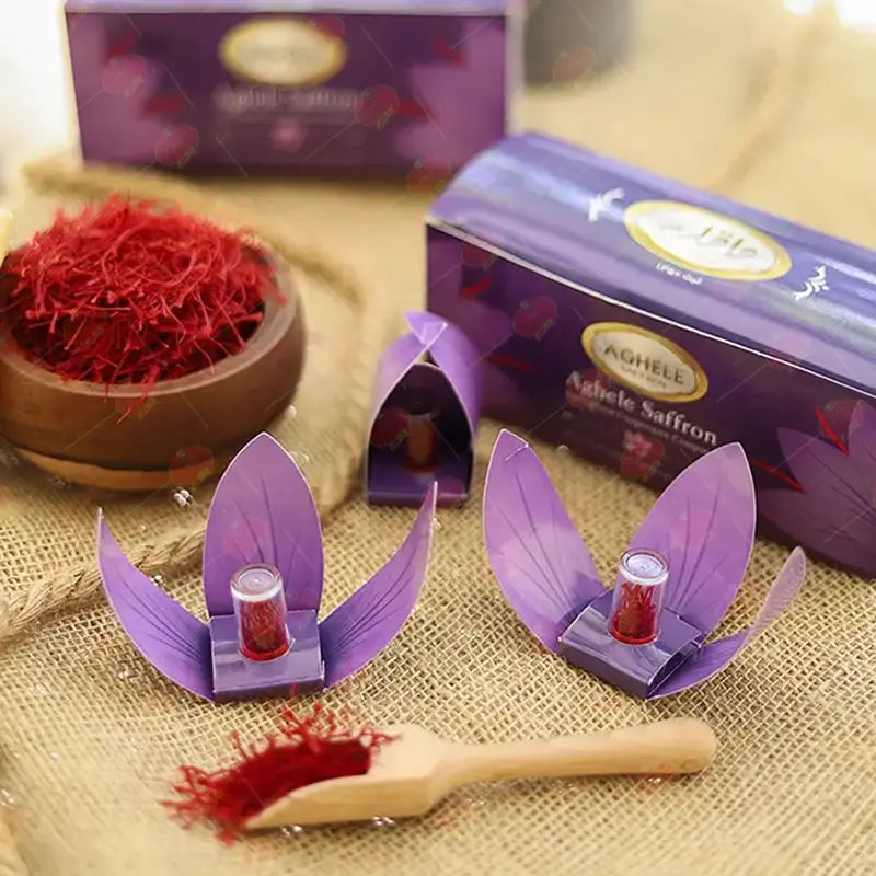 بسته بندی زعفران در جعبه مقوایی کادویی کد 06